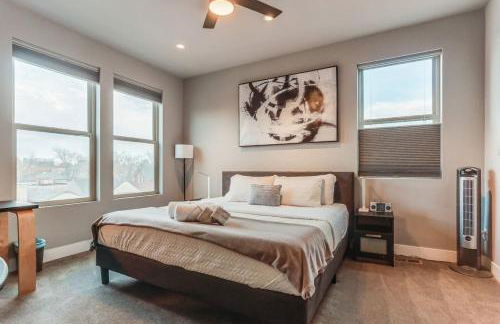 Modern And Spacious Townhouse Blocks from Downtown - Foto 28