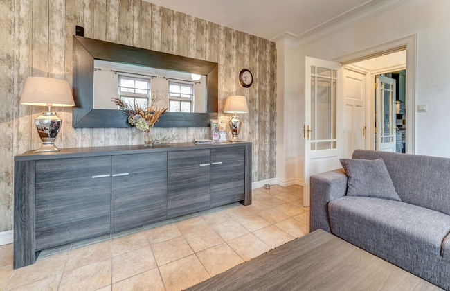 Atmospheric Apartment Near the Beach - Foto 12