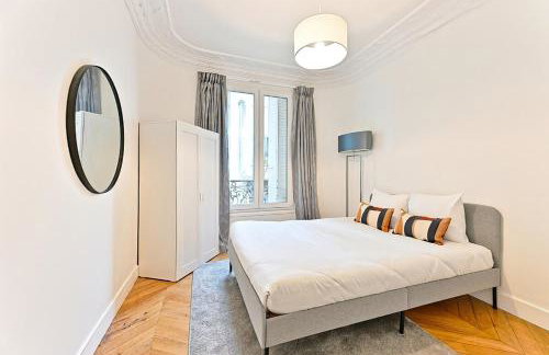 Spacious and Bright Apartment - Foto 14