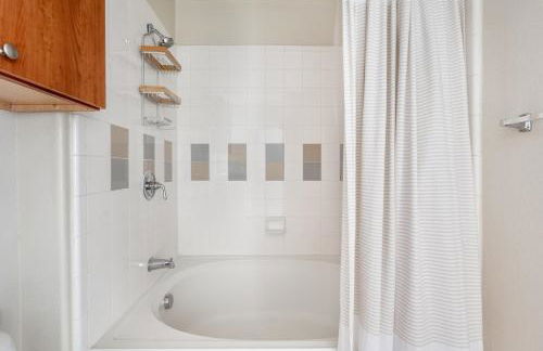 Central Domain 2br w pool wd gym ATX-204 - Foto 14