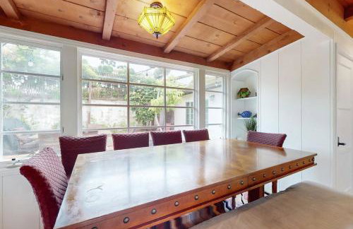 La Jolla Historic Gem, Hot Tub, Game Room, Garden Oasis with Firepit & Courtyard Dining - Foto 9