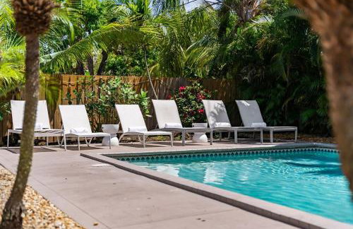 Stunning Tropical Heated Pool House Near The Beach - Foto 15