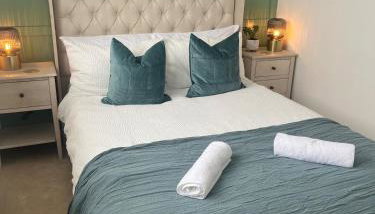 A Modern Classic 2 bed apartment by Graves Park - Foto 2, towels