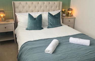 A Modern Classic 2 bed apartment by Graves Park - Foto 2