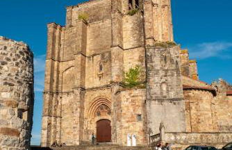 El Patio de Vespasiano-Calera- vistas a la iglesia junto al puerto - Photo 27