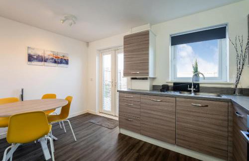 Modern 3-Bed Family Home Near Glasgow Airport - Foto 18