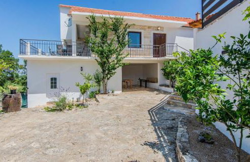 Gorgeous Home In Popovici With Wifi - Photo 11