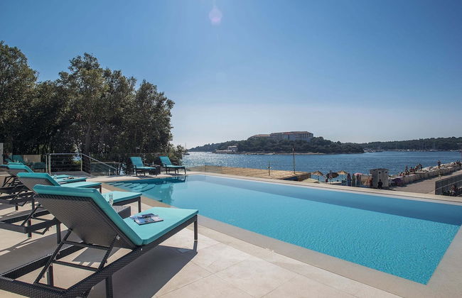 Beautiful Villa by the sea - Photo 22