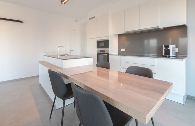 2 bedroom Apartment in Ostend with garden - Photo 2