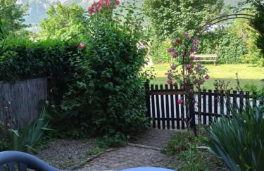 Studio en rez de jardin , vue montagne - Foto 1