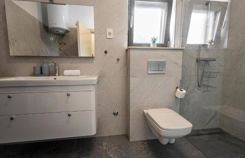 Villa Bosilen with private pool, near Trogir, Split airport, quiet area, family villa - Photo 37