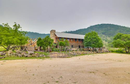 Rural Texas Villa with Hot Tub - Horses Welcome! - Foto 1