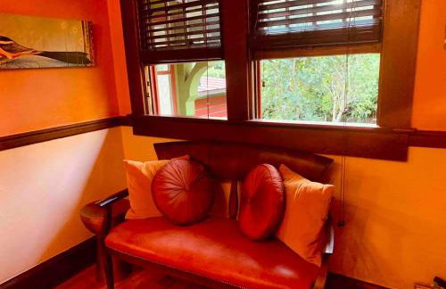 Charming 1914 Craftsman Home - Photo 8