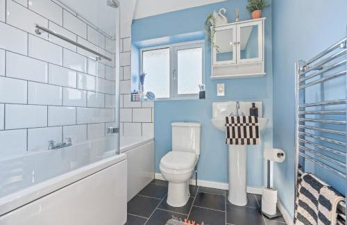 #82 Stylish Shirley Home - Sleeps 8 - NEC Solihull BHX - " Perfect for Contractors and Families - Free Parking" - Foto 46