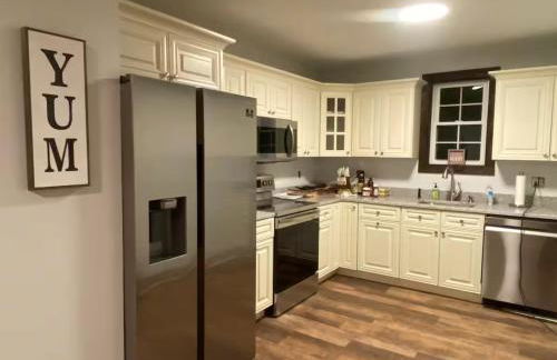 STUNNING RENOVATED 4BR House - Foto 19