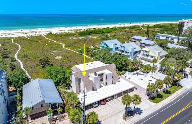 Direct Beachfront Delight by Beachside Management - Photo 40