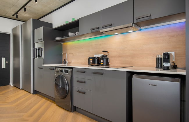 Bridgewater One Luxury Apartments - Photo 67