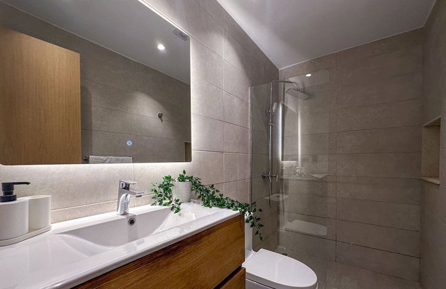 Exclusive Penthouse With Picuzzi Steps From Beach - Foto 42