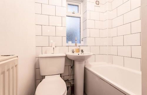 BEST PRICE! Perfect Gunwharf Accommodation - 5 single beds or Kingsize FREE PARKING - Foto 16