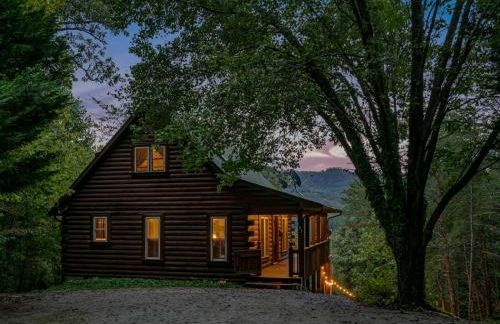 1 bedroom with a loft and hot tub cabin 45 minutes to Asheville - Foto 38