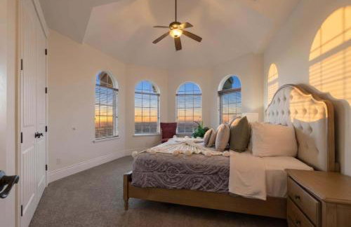 Private Family Home with Hot Tub - Foto 16