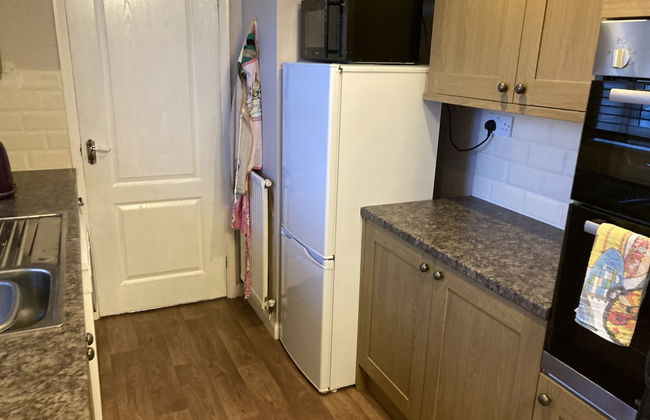 Spacious Detached Bungalow With Ample Parking - Foto 33