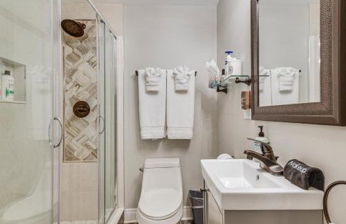 Family Apartment with Deck and Yard Near Northwestern - Foto 20