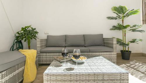 Precioso apartamento con Patio - Photo 4