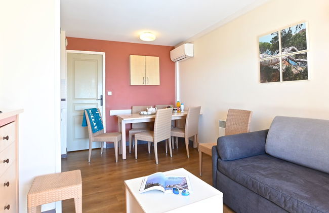 Le Village (E1 309) - Photo 2