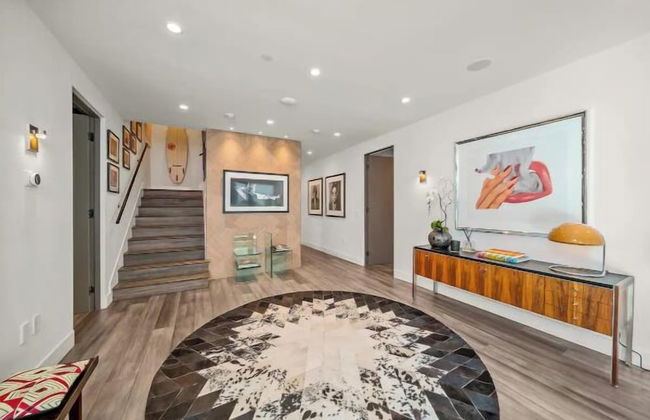 Willow Glen - Hollywood Hills Multi-level Villa With Theater & Pool - Photo 47