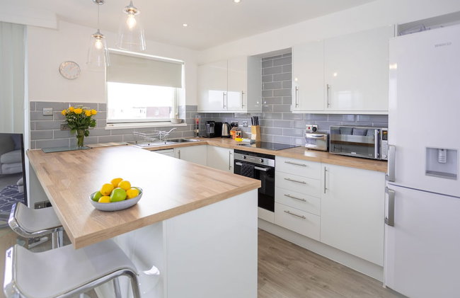 Stunning 2 bed Seaside Apartment With Sea Views - Foto 24