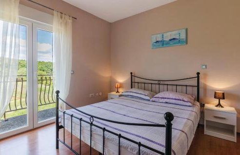 3 Bedroom Gorgeous Home In Putini - Photo 16