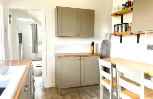 Mauds House- 3 Bed & 2 bath with Double drive - Foto 14