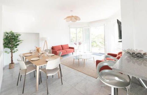 Villa 13 personnes - 1 hectare de parc naturel - piscine - Foto 8