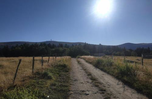 Gîte à CHALMAZEL équipé, dans hameau calme - Foto 39