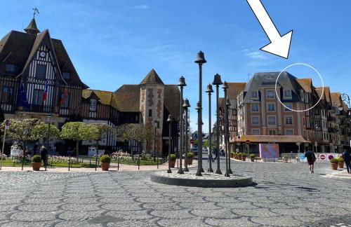 Duplex au cœur de Deauville avec vue imprenable et parking privé - Photo 8