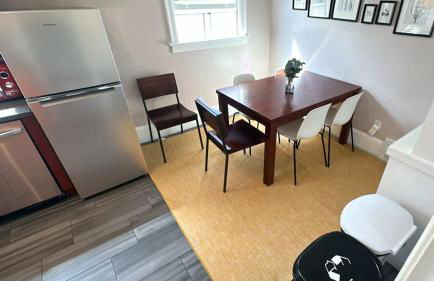 Oak Manor - Chic & Stylish 2BR Apartment Retreat - Photo 18