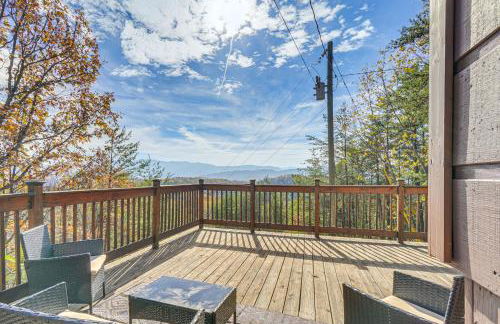 Cabin with Deck and Mountain Views Near Gatlinburg! - Foto 16