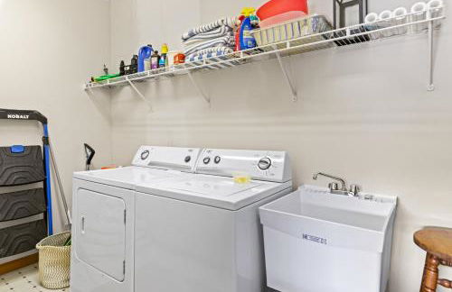 Lakefront Escape Sleep 12 Dock Hot Tub Pool Grill - Foto 37