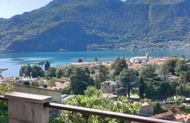Lake and Guzzi view - Holiday Home - Foto 41