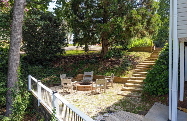 Sunset View 3 BDR Close to Downtown! - Photo 48