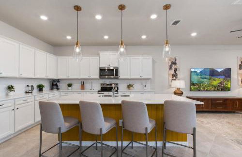 10 BR Home, Themed Rooms, Private Pool, in New Windsor Cay Resort - Foto 14