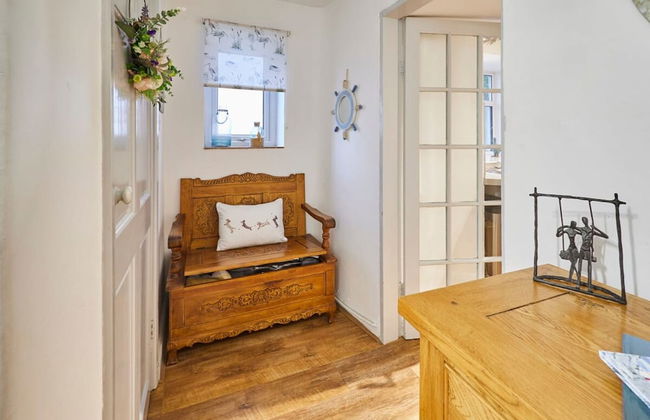 Host Stay Camwy Cottage - Photo 11