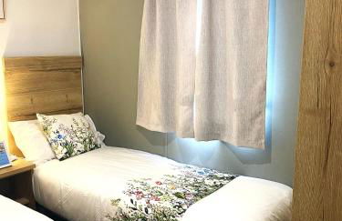 BAF Luxury Stays - Billing Aquadrome - Caravan Sleeps 8 - Photo 11