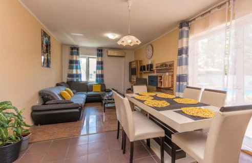 Four-Bedroom Holiday Home In Pristeg - Photo 3