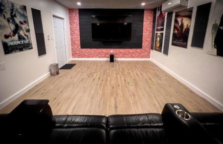 Blisscapade Pool Movie Theater Games Backyard - Foto 5