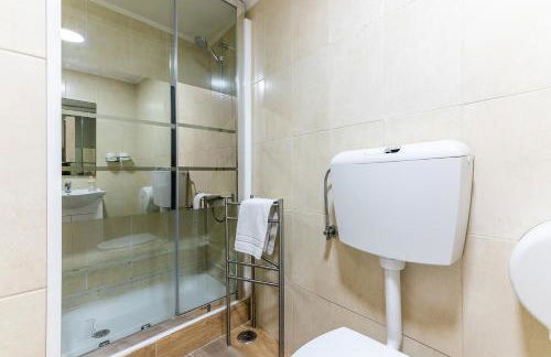 Alfama lisboa 2nd floor amazing river view - Foto 13