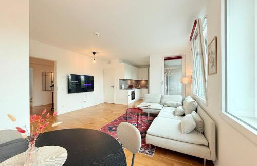 New-three room-Entire Apartment with two Balconies & Garage, Central-Fast Access to City Center - Barmbek -Stadtpark - Foto 18