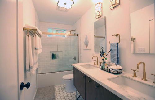 La Jolla Beach Villa Gem - Photo 2