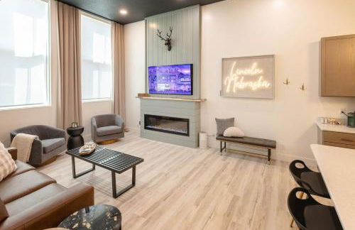 Boutique 1BR Condo - Walk to Memorial Stadium - Historic Hayward Place - Foto 5